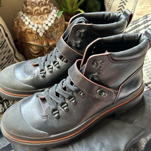 Coach boots - Picture 1 of 7